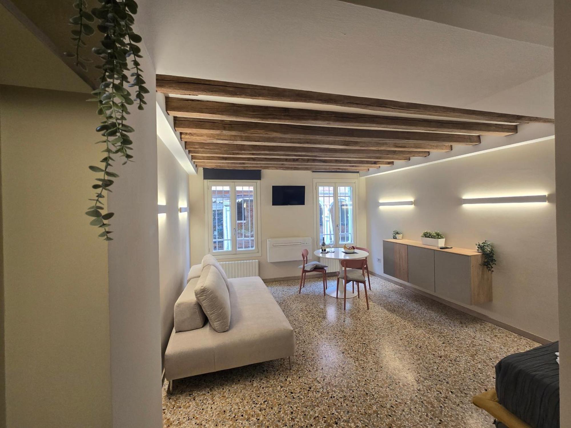 Cozy With Canal View * Venedig